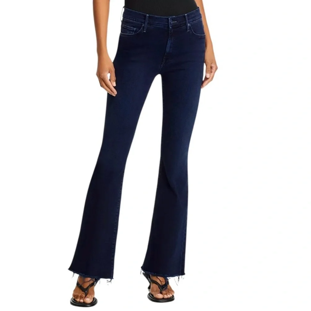 MOTHER The Weekender Frayed Flare Jeans Size 23 Chip On My Shoulder Wash - Picture 2 of 10